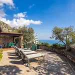 Seacliff Heaven - De Vivo Realty Villa