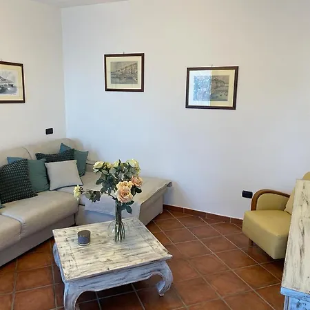De Vivo Realty - Seacliff Heaven