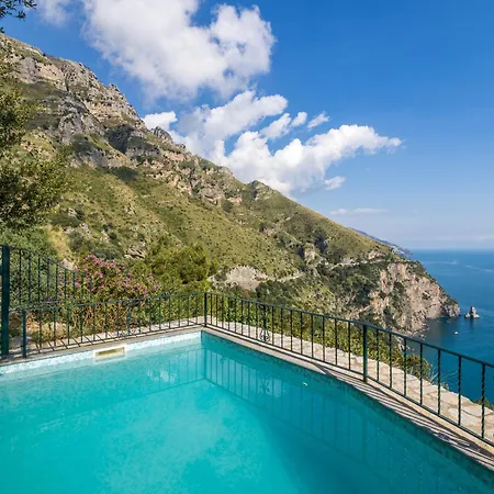 De Vivo Realty - Seacliff Heaven *