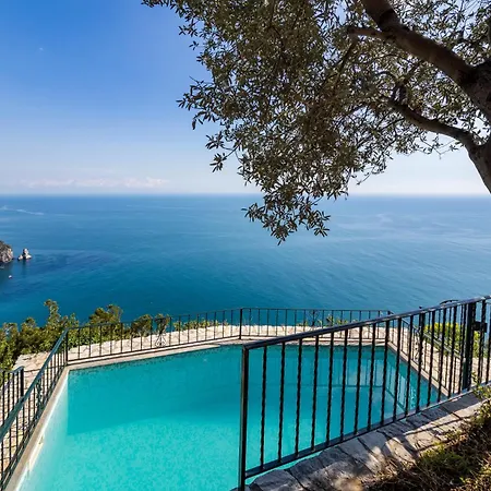 Willa Seacliff Heaven - De Vivo Realty