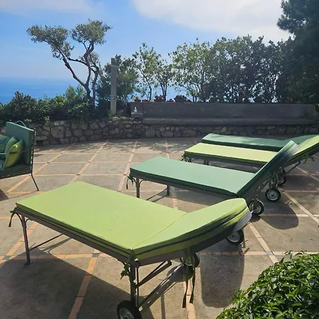 Villa De Vivo Realty - Seacliff Heaven *