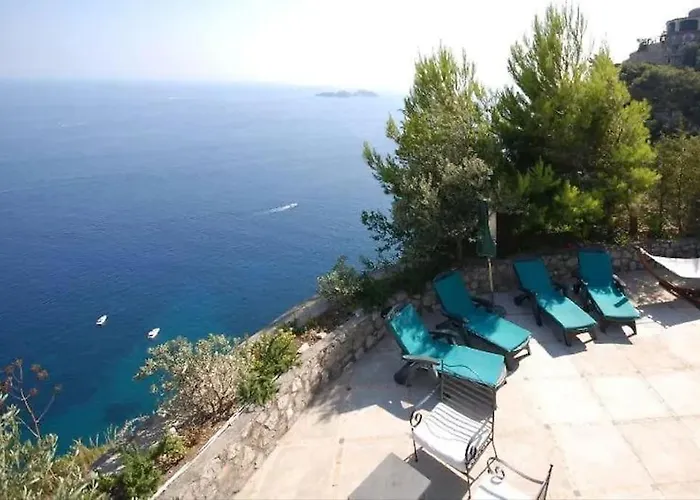 Seacliff Heaven - De Vivo Realty *