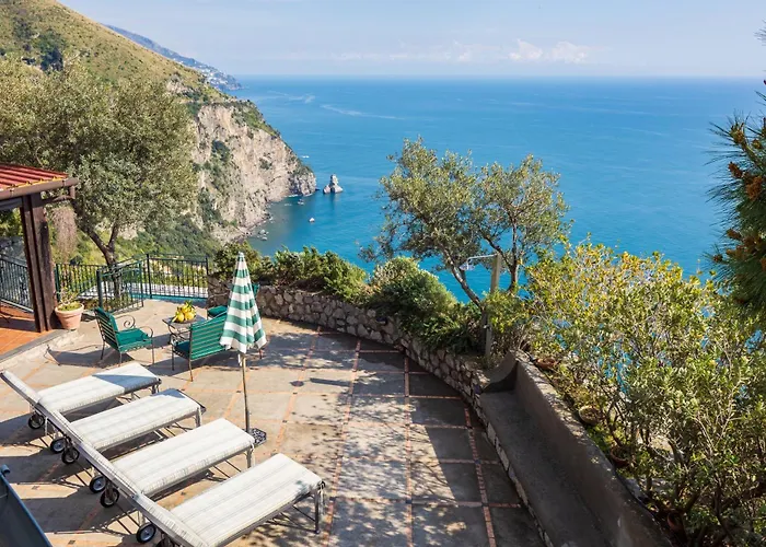 Seacliff Heaven - De Vivo Realty *