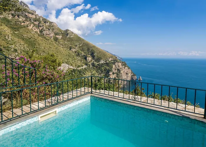 Seacliff Heaven - De Vivo Realty