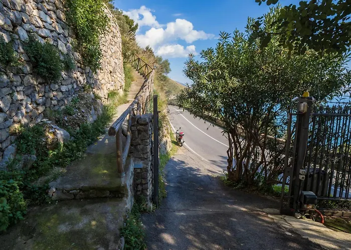 Seacliff Heaven - De Vivo Realty بوسيتانو