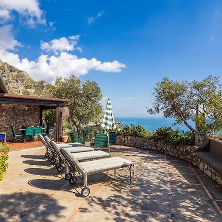 Seacliff Heaven - De Vivo Realty Villa